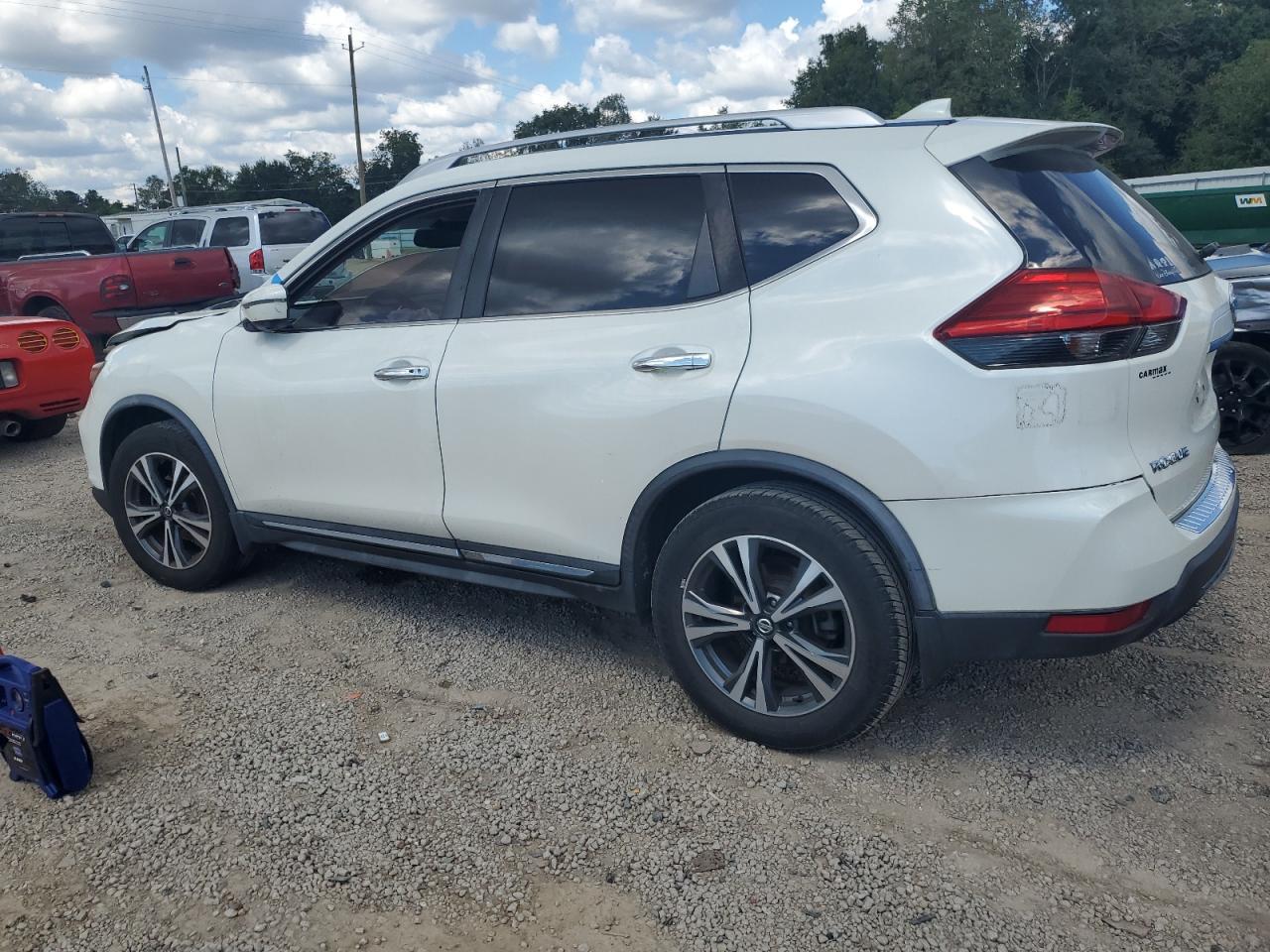 2017 NISSAN ROGUE