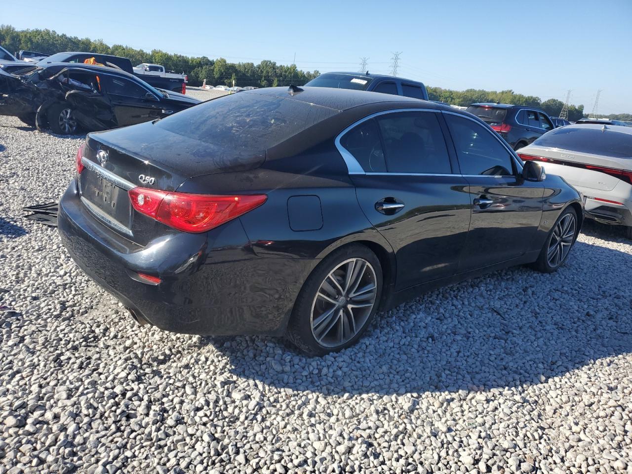 2015 INFINITI Q50