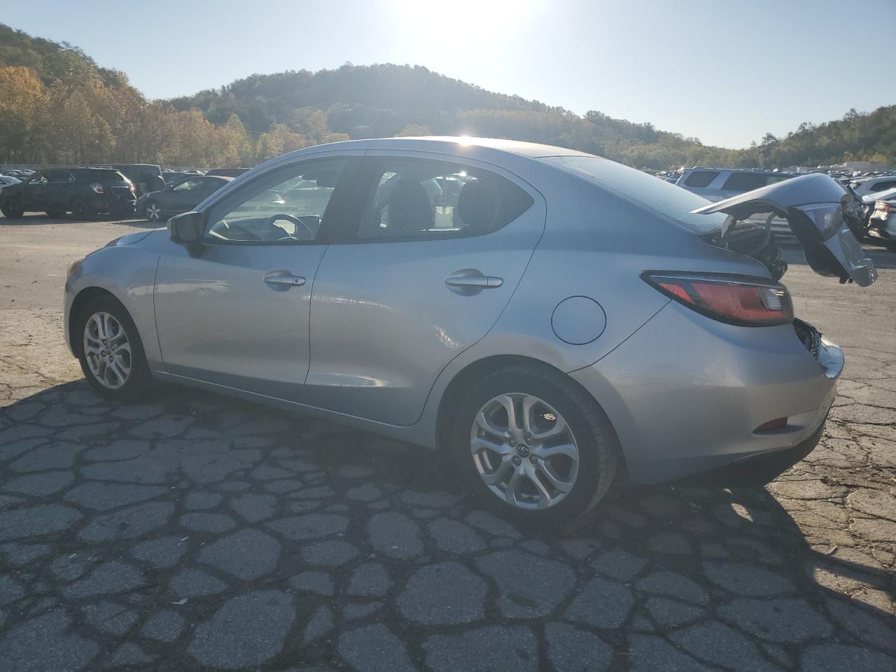 2017 TOYOTA YARIS