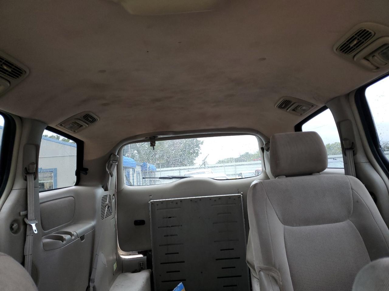 2005 TOYOTA SIENNA