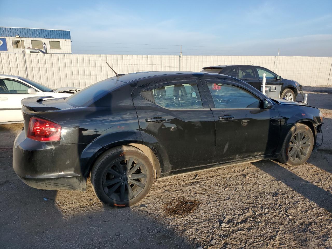 2013 DODGE Avenger