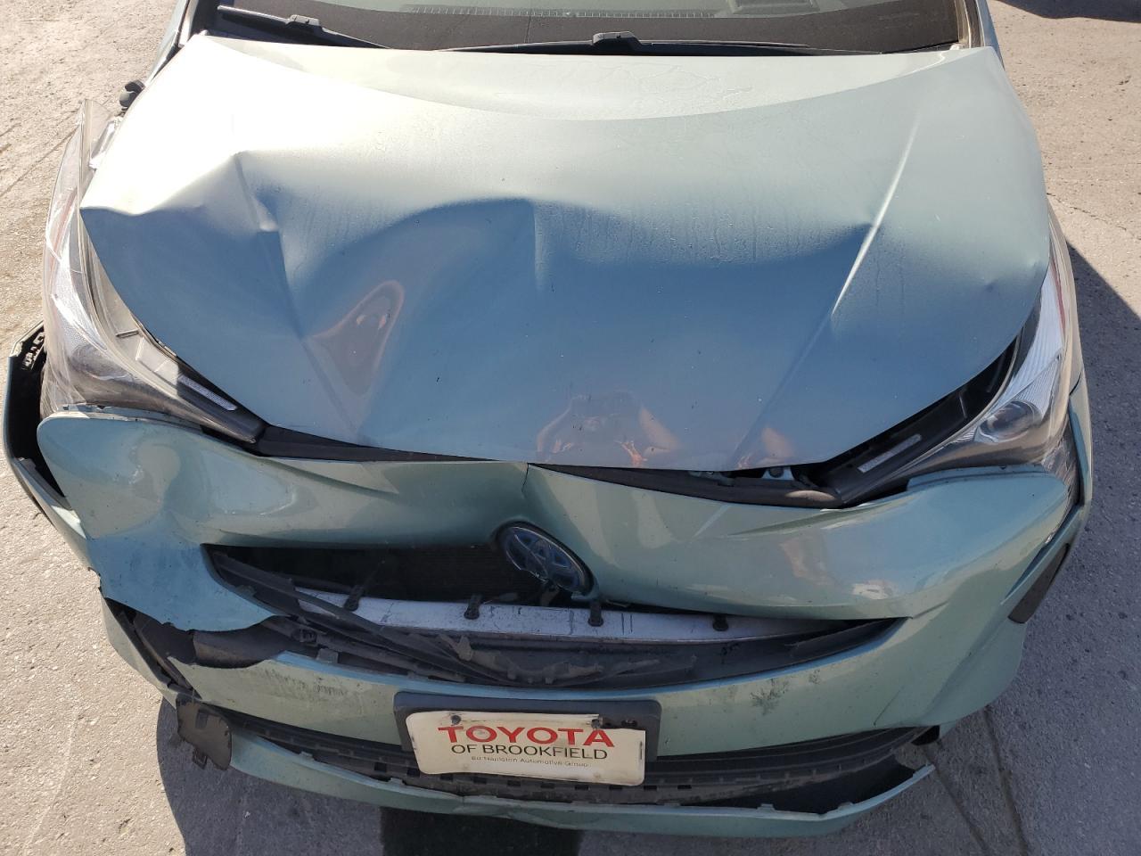 2016 TOYOTA PRIUS