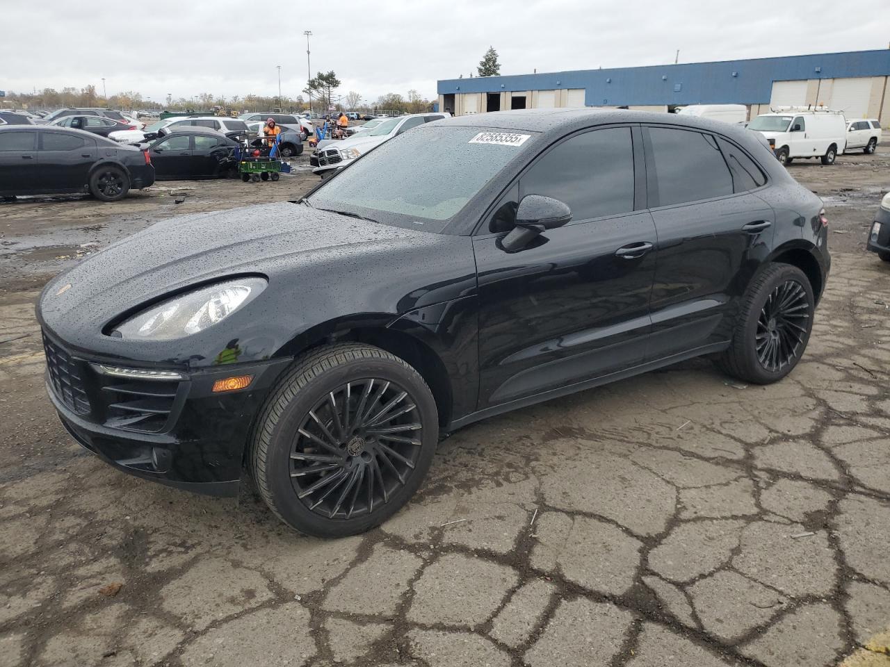 2017 PORSCHE Macan