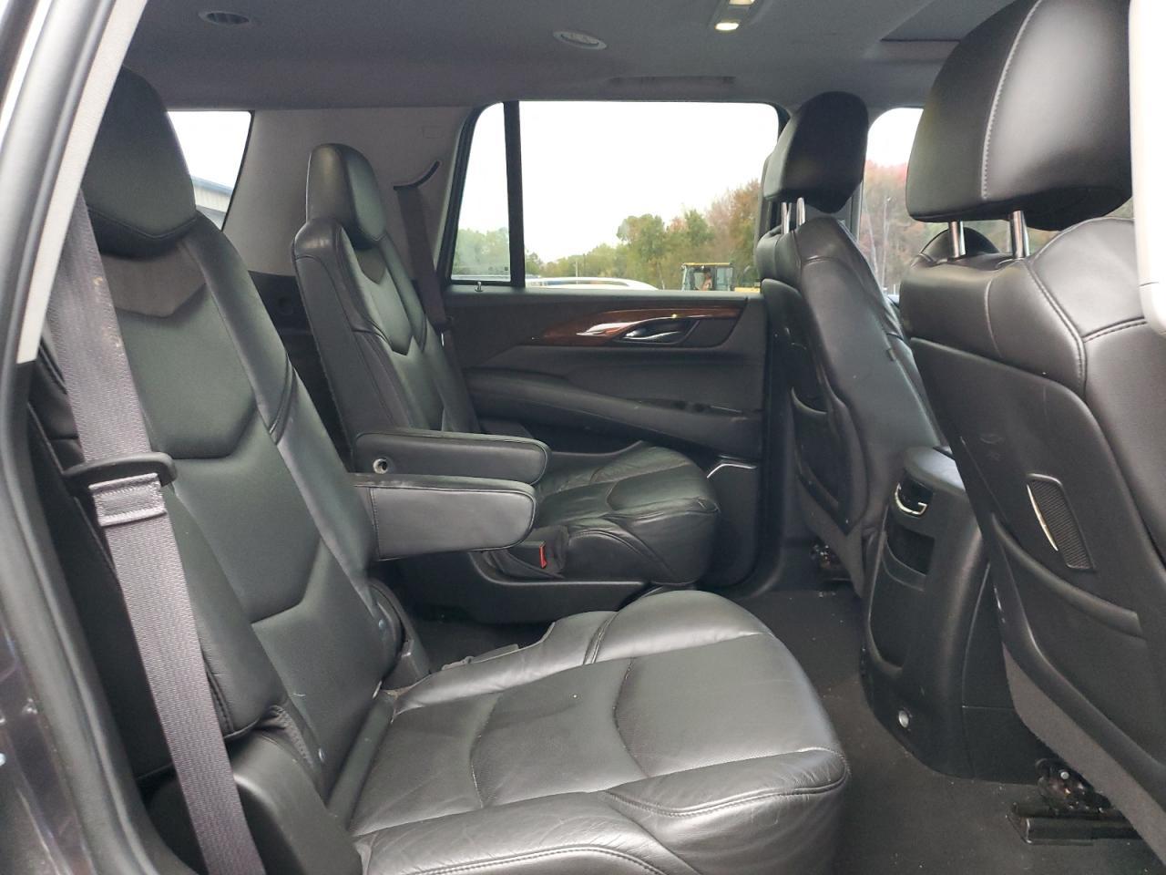 2016 CADILLAC ESCALADE