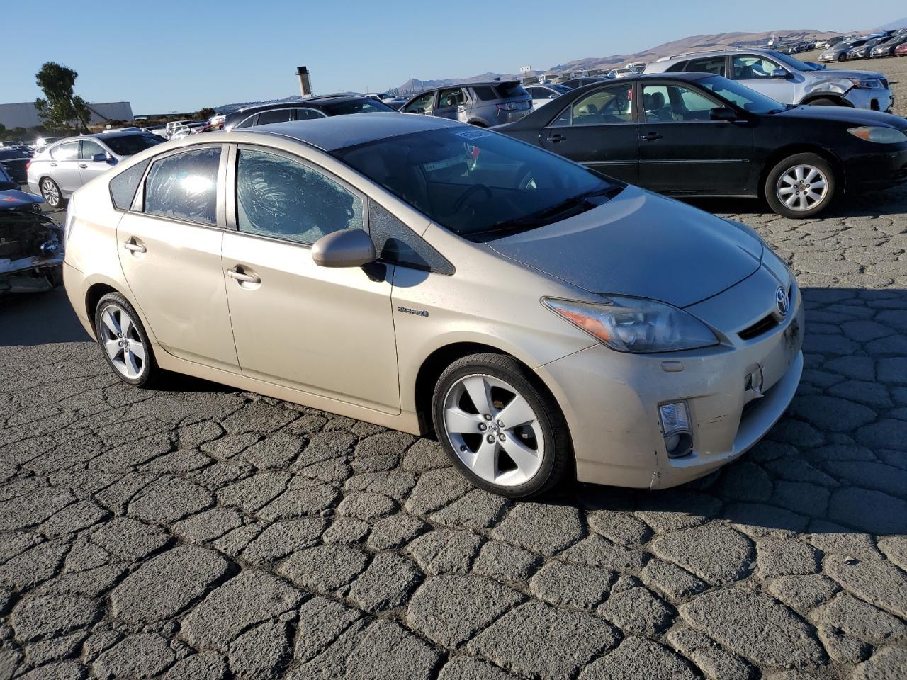 2011 TOYOTA PRIUS