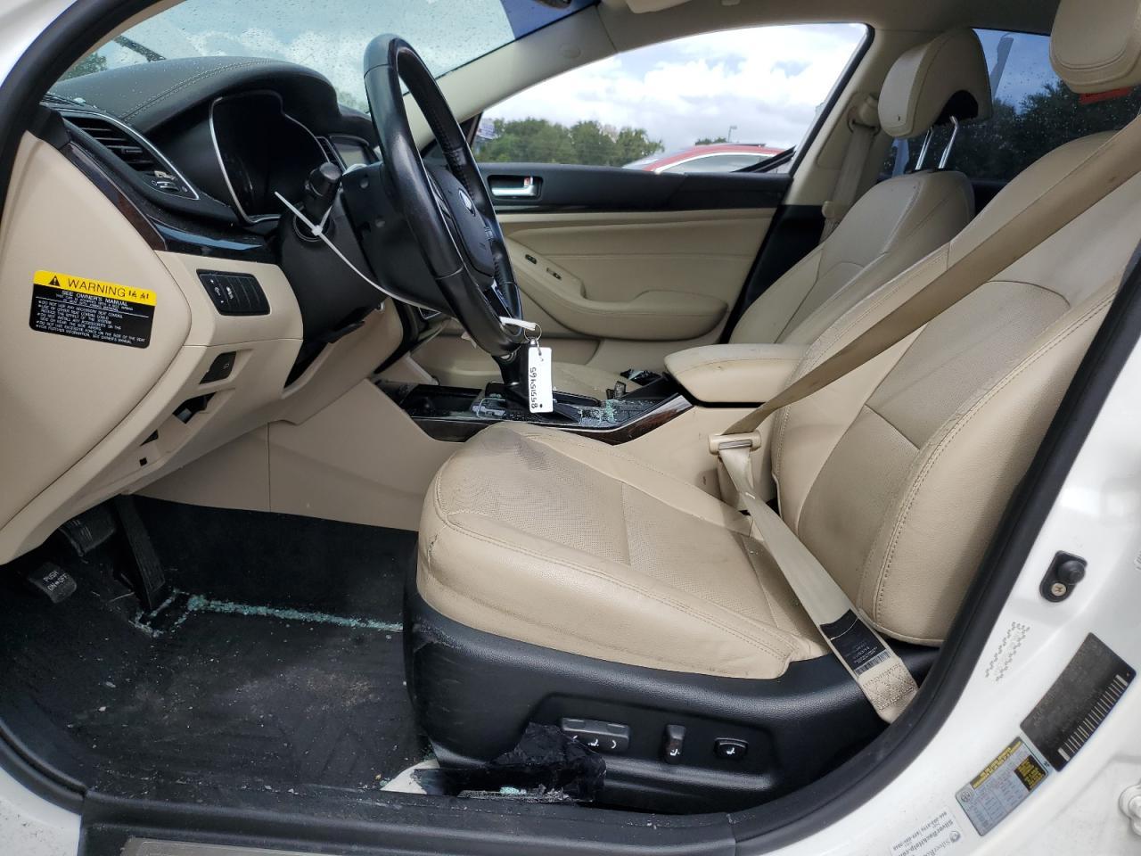 2016 KIA Cadenza