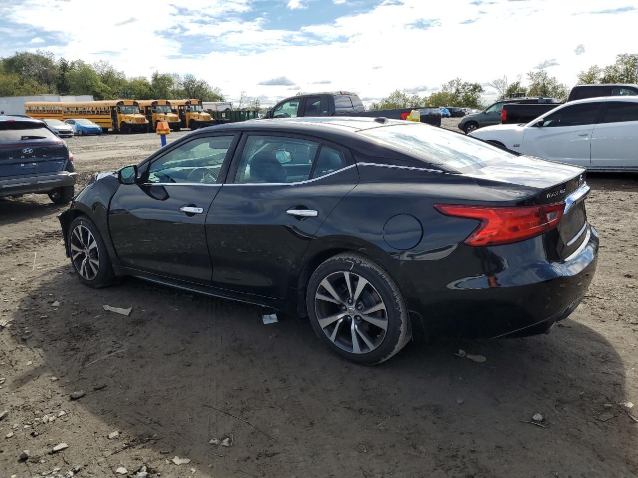 2016 NISSAN Maxima