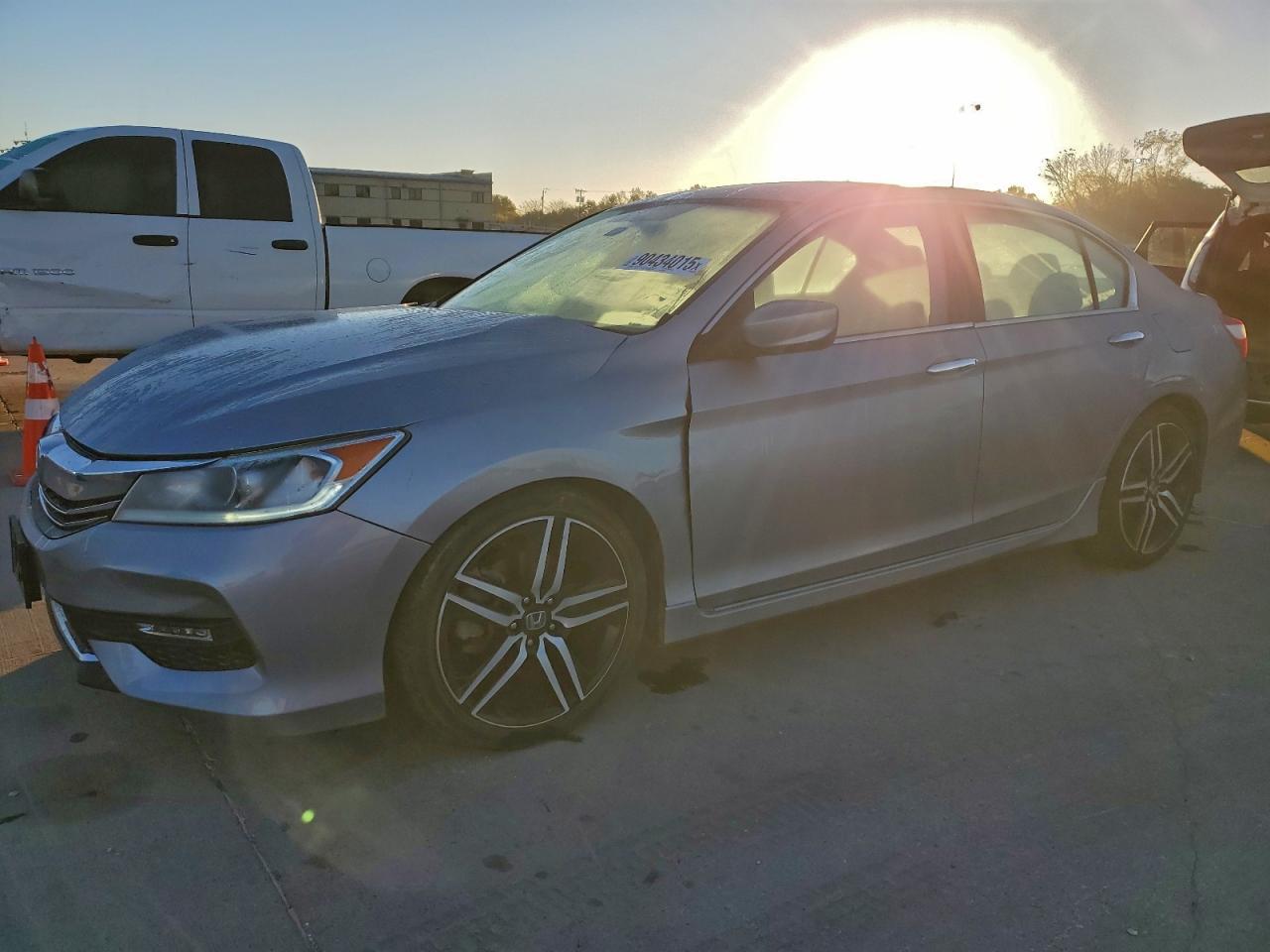 2016 HONDA ACCORD