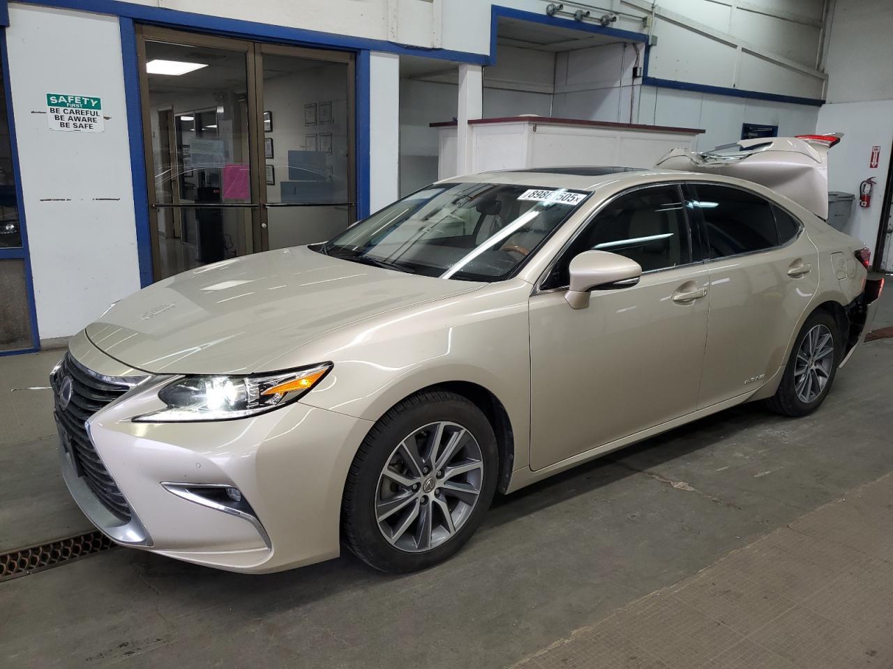 2016 LEXUS ES 300H
