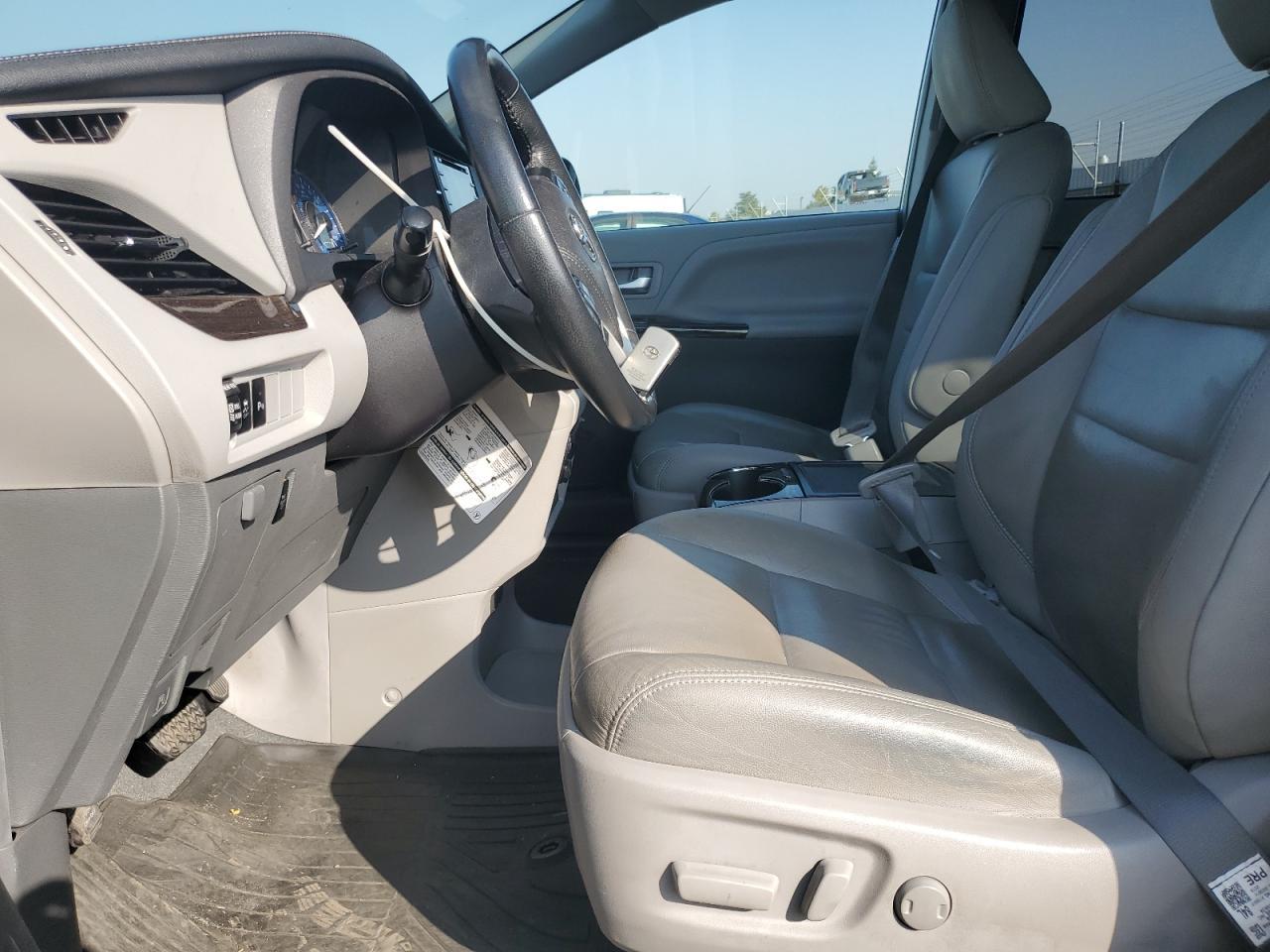 2019 TOYOTA SIENNA