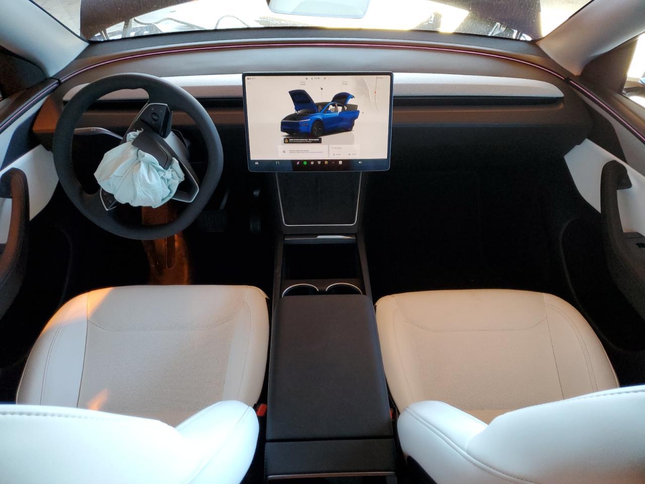 2026 TESLA MODEL Y