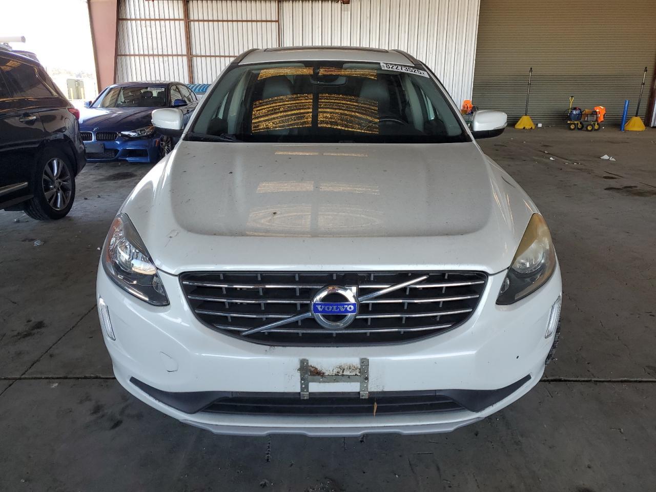 2015 VOLVO XC60