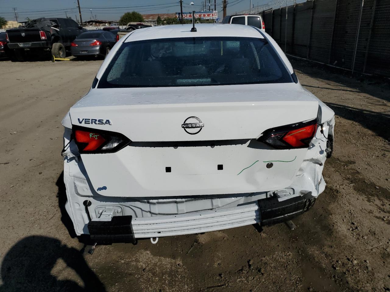 2024 NISSAN VERSA