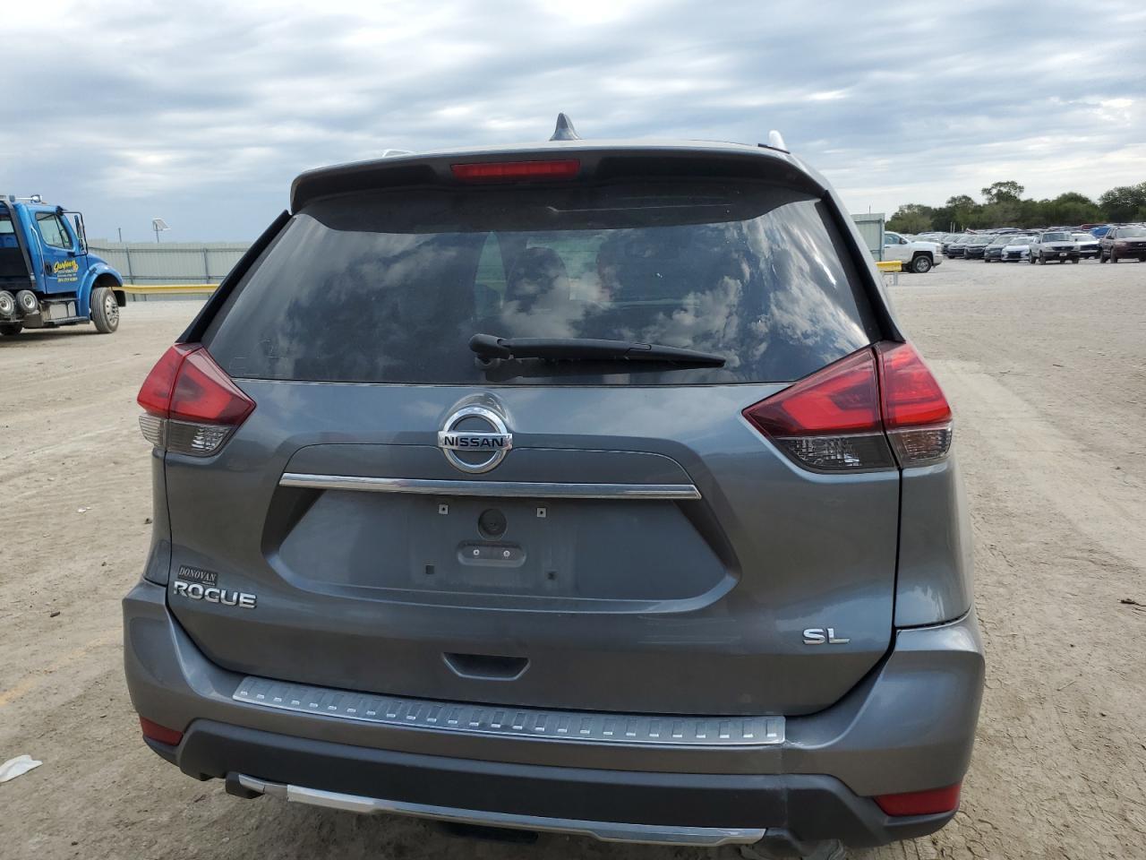 2017 NISSAN ROGUE