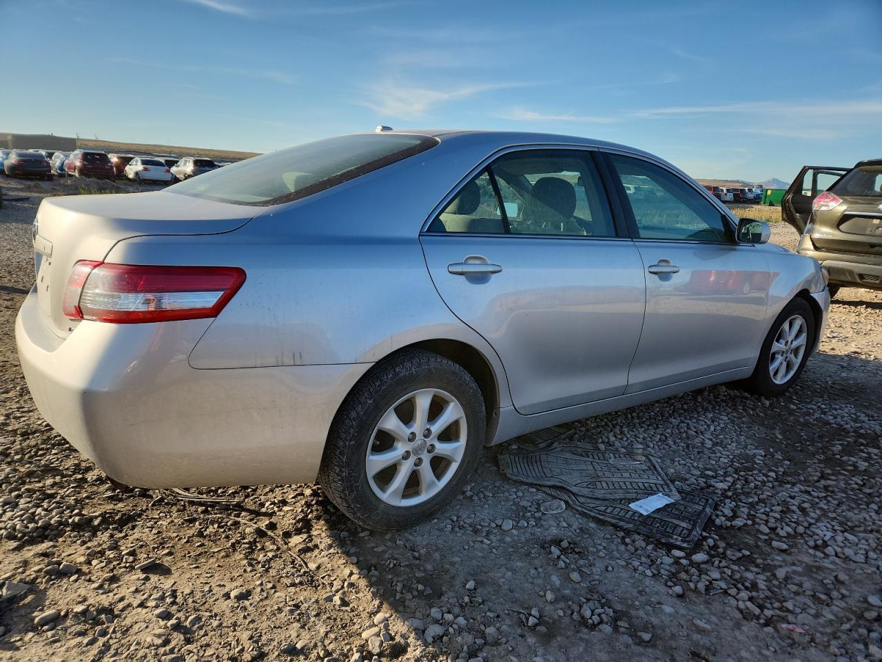 2011 TOYOTA CAMRY