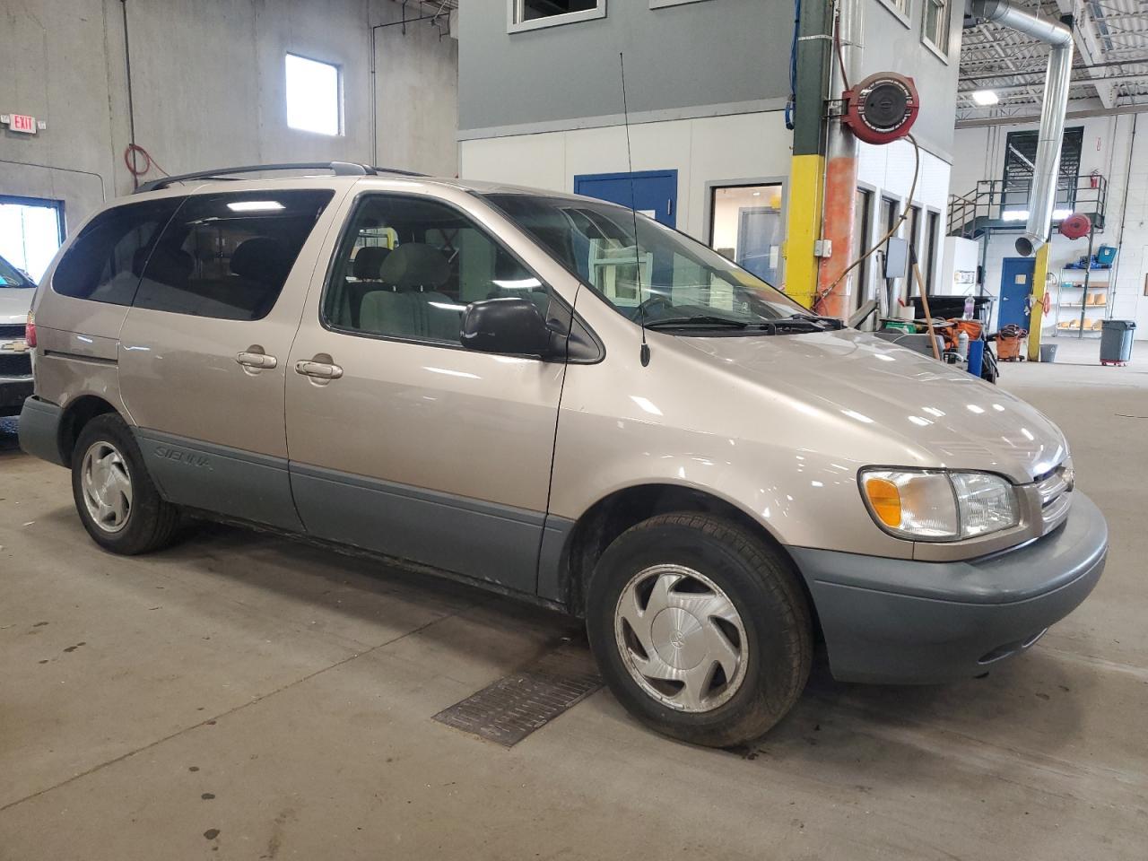 2000 TOYOTA SIENNA