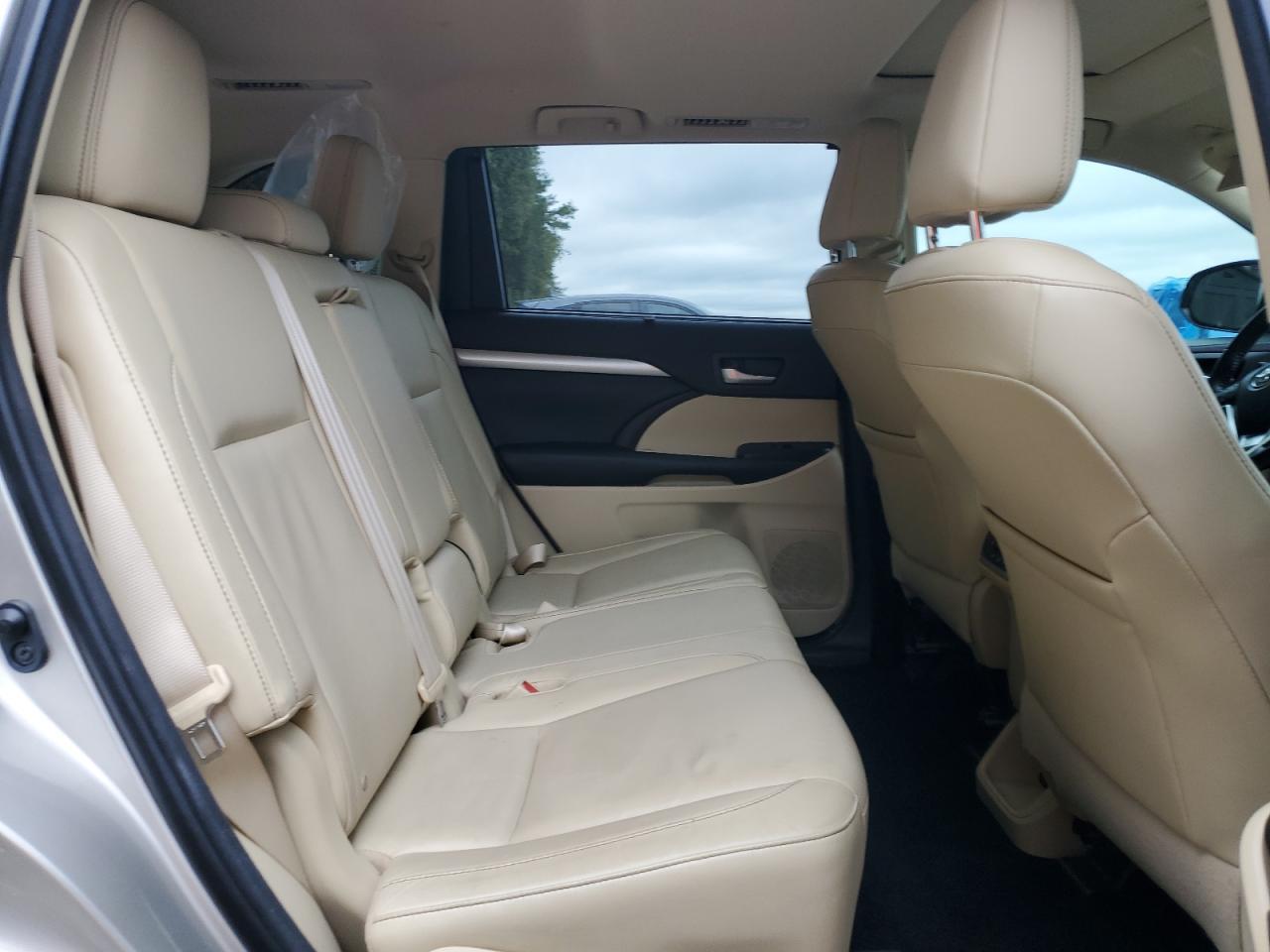2015 TOYOTA HIGHLANDER