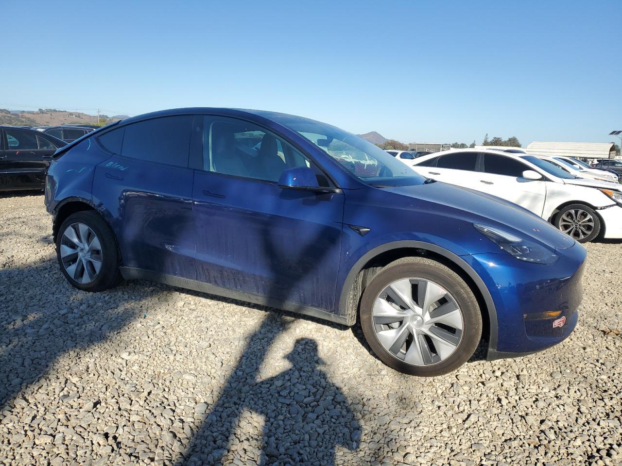 2024 TESLA MODEL Y