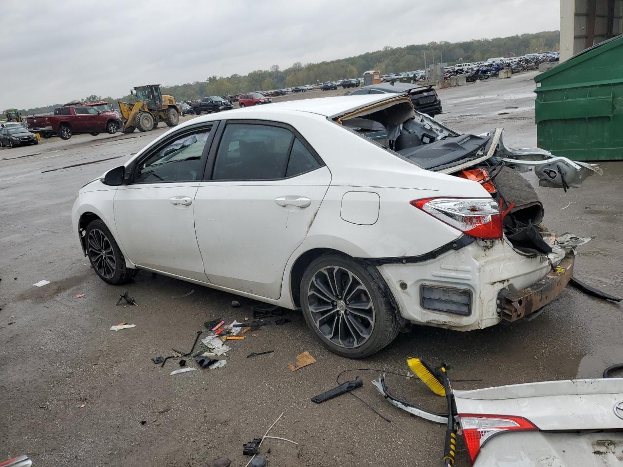 2015 TOYOTA COROLLA