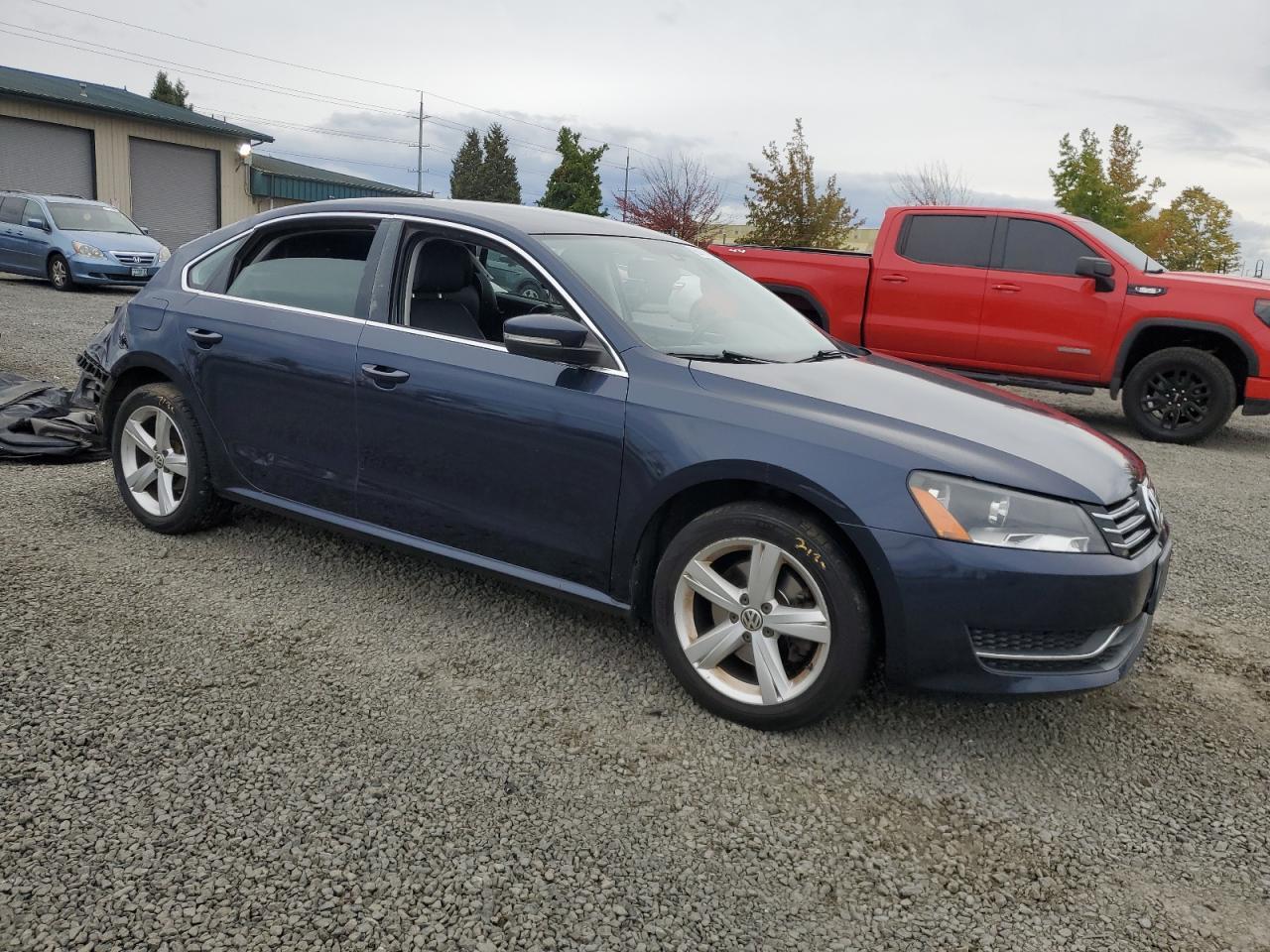 2014 VOLKSWAGEN Passat