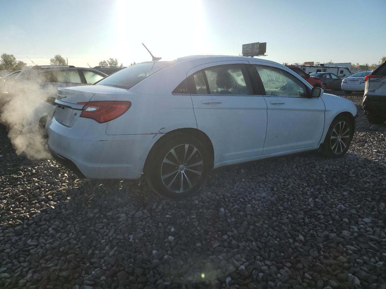 2014 CHRYSLER 200