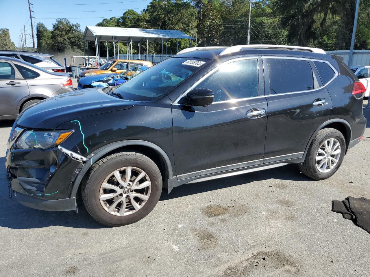 2017 NISSAN ROGUE