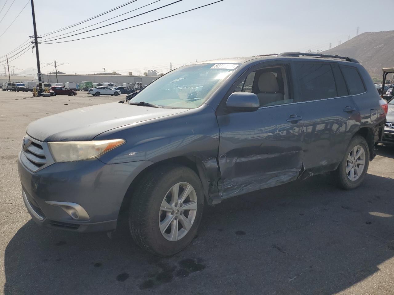 2011 TOYOTA HIGHLANDER