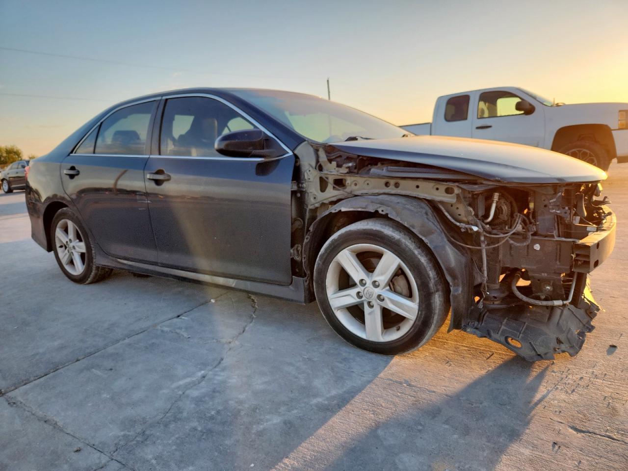 2013 TOYOTA CAMRY