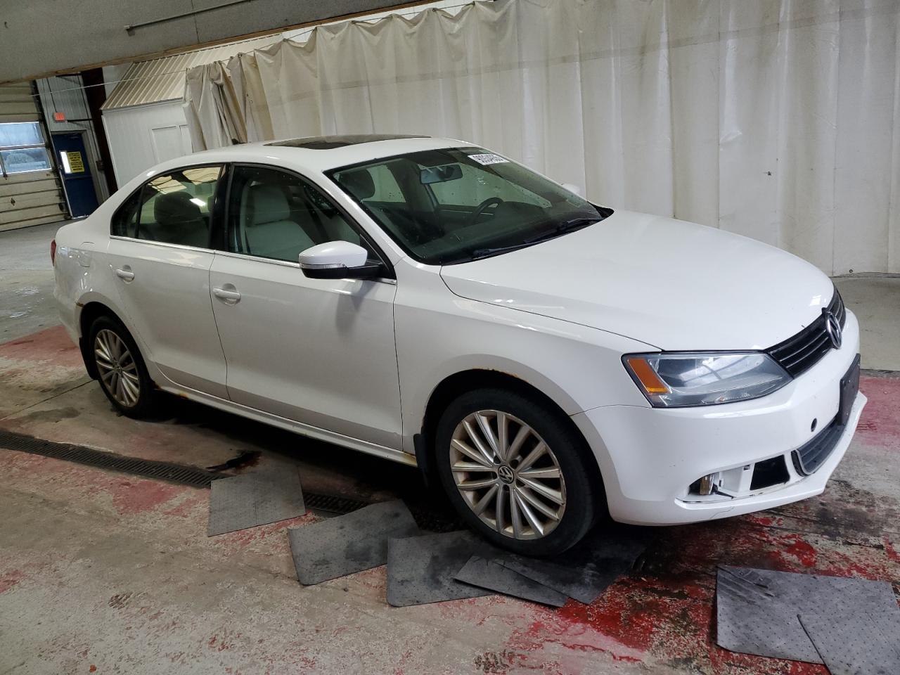 2012 VOLKSWAGEN JETTA