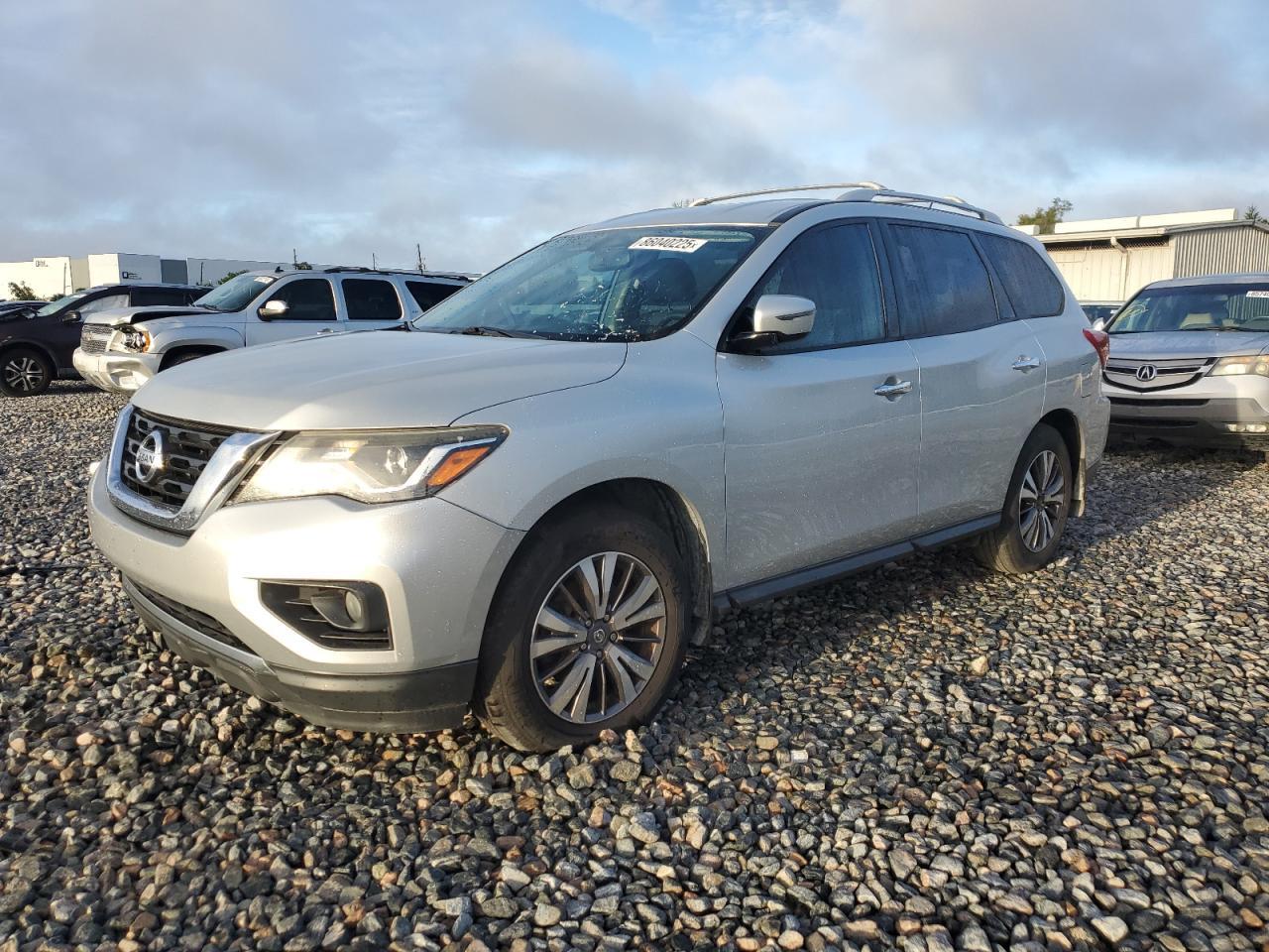 2017 NISSAN PATHFINDER