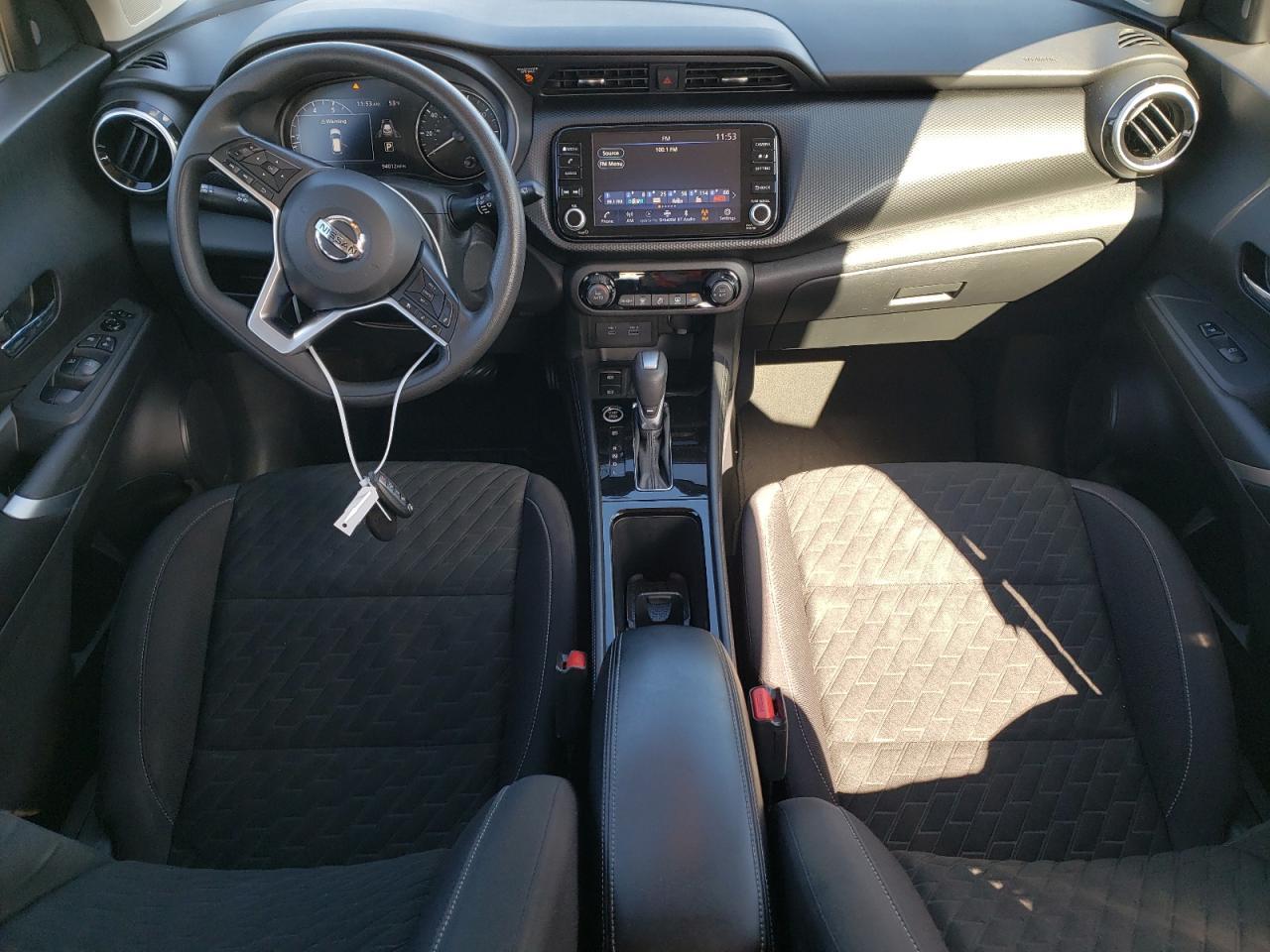 2021 NISSAN KICKS