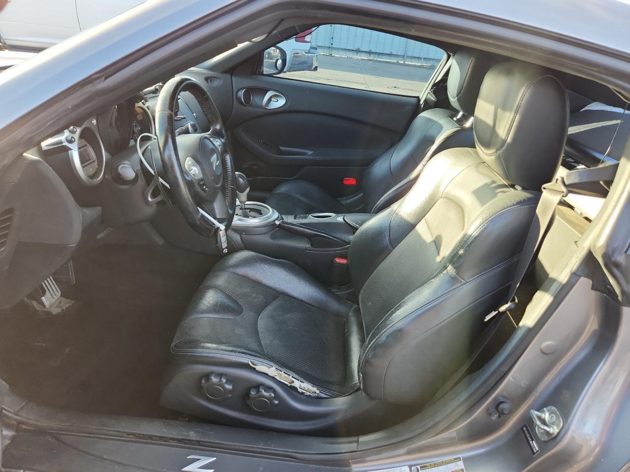 2012 NISSAN 370Z