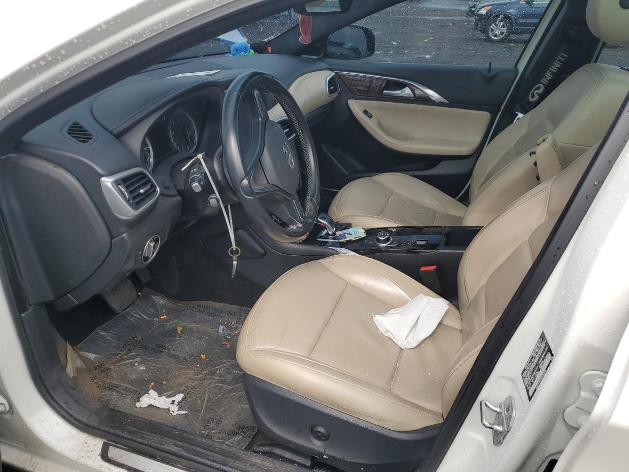 2017 INFINITI QX30