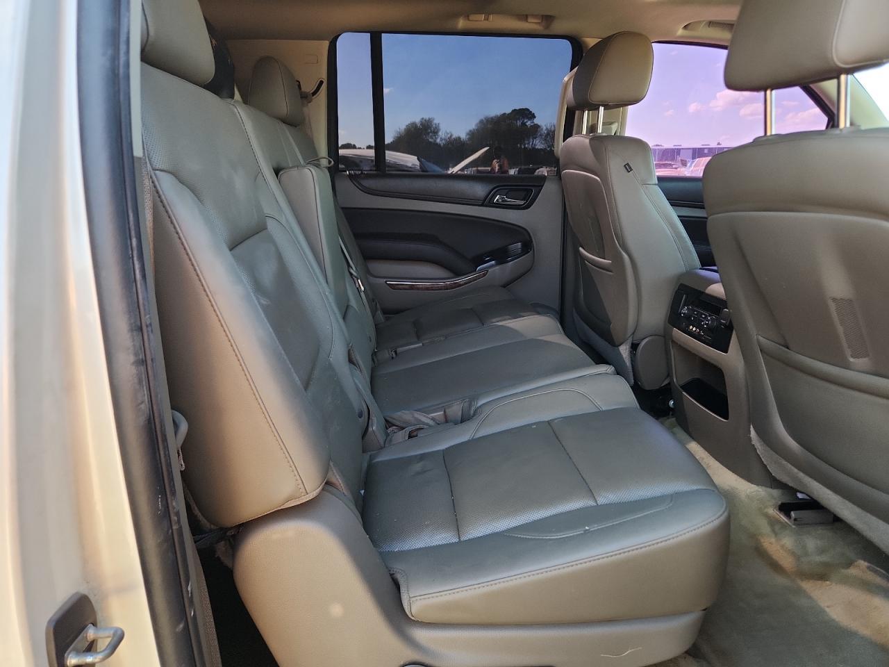 2015 CHEVROLET Suburban