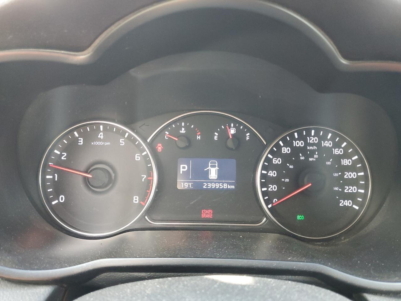2014 KIA RONDO