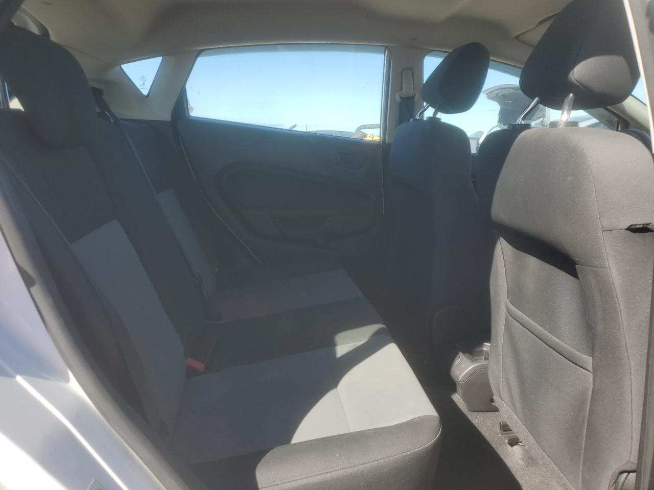 2016 FORD Fiesta