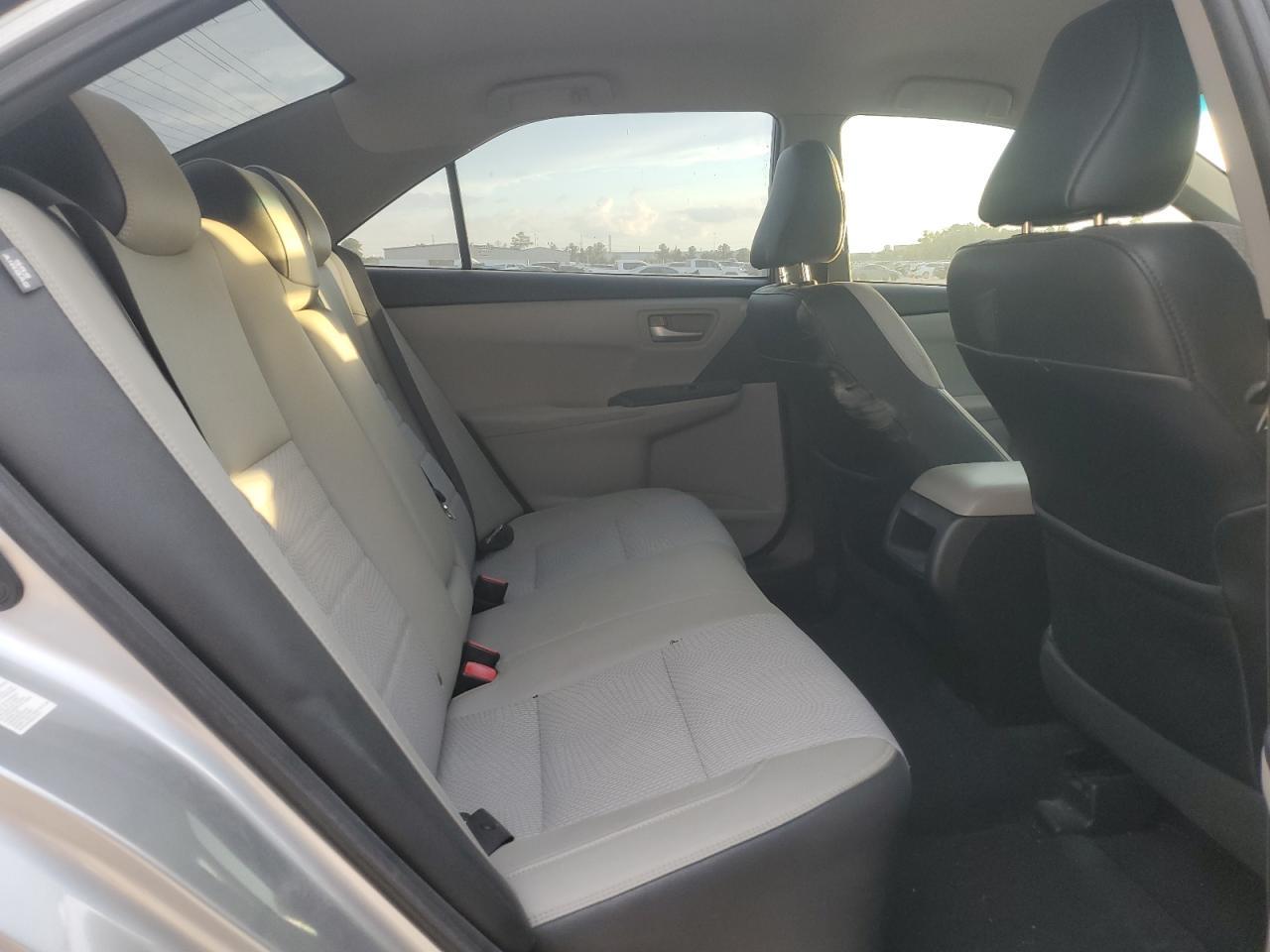 2016 TOYOTA CAMRY