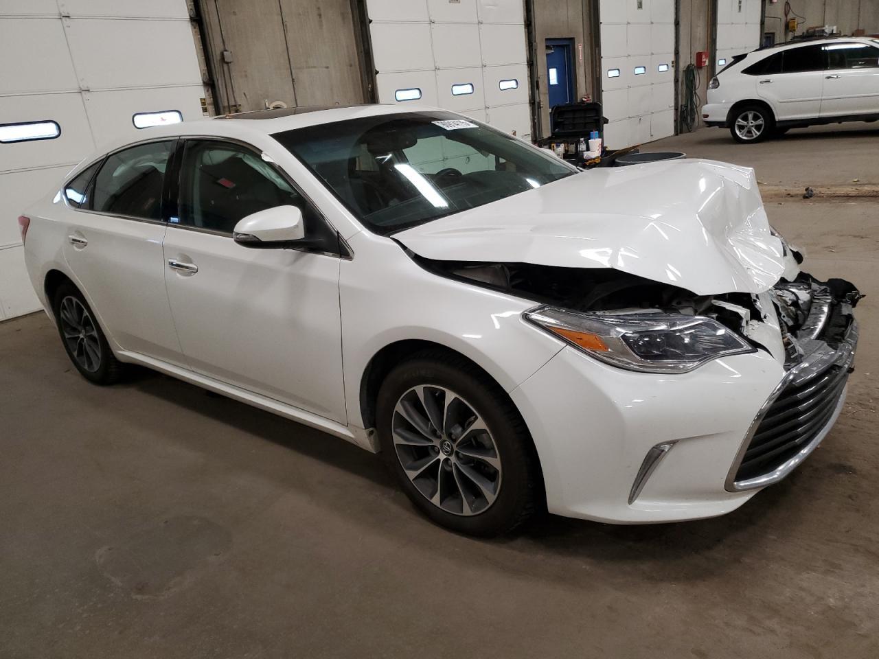 2016 TOYOTA Avalon