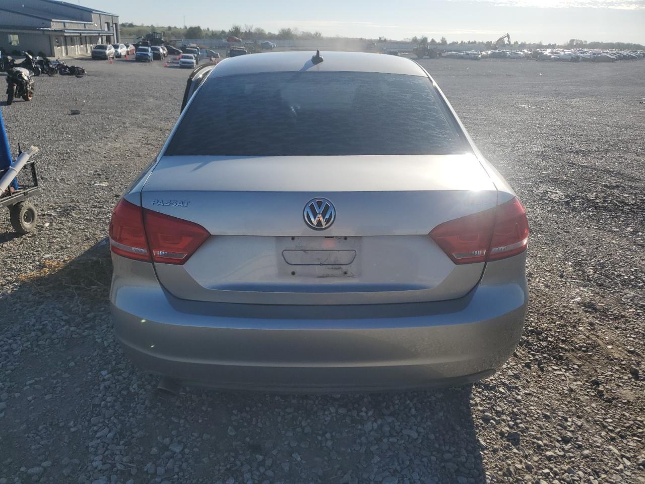 2014 VOLKSWAGEN Passat