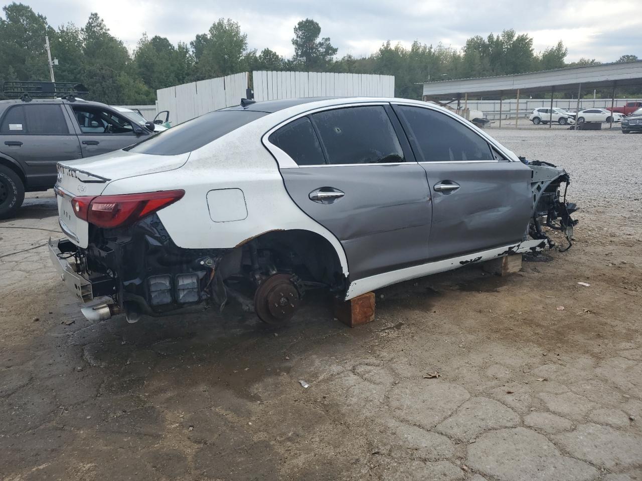 2017 INFINITI Q50