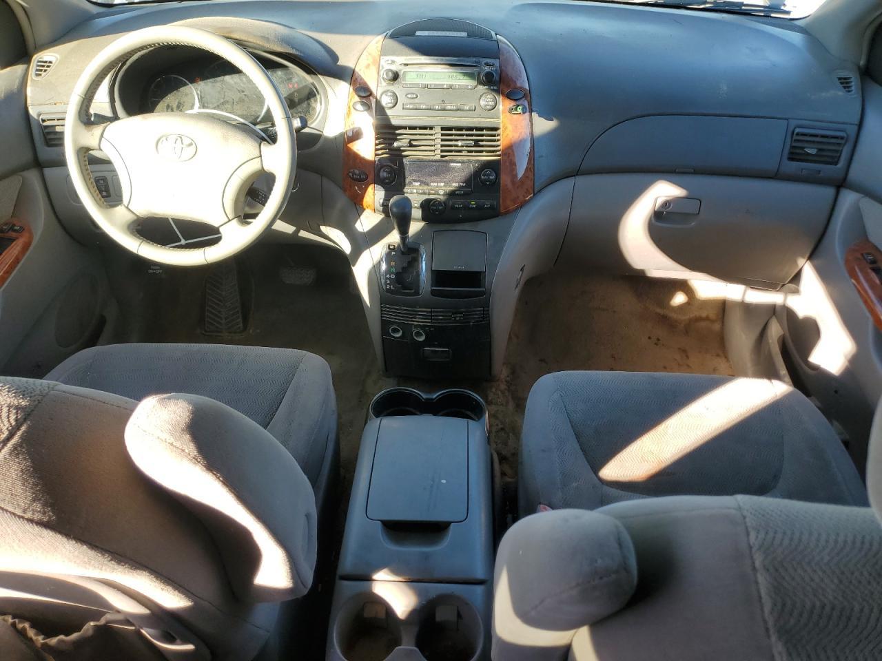 2006 TOYOTA SIENNA