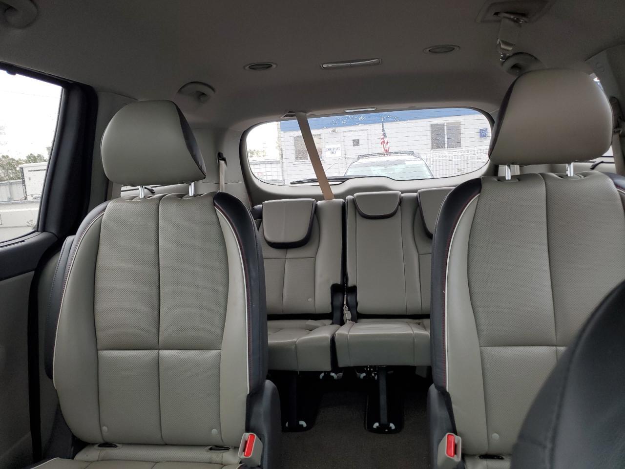 2017 KIA SEDONA