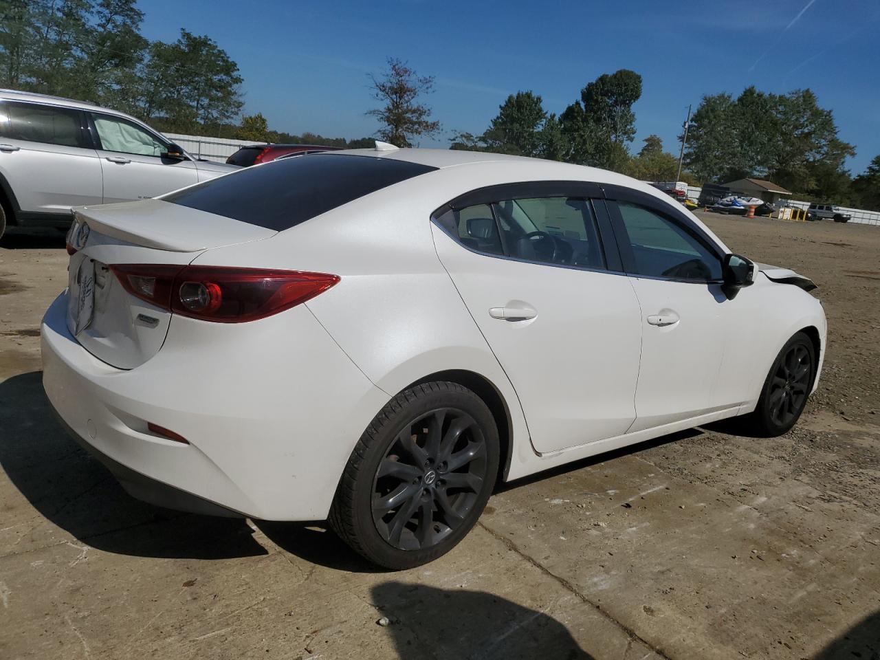 2014 MAZDA 3