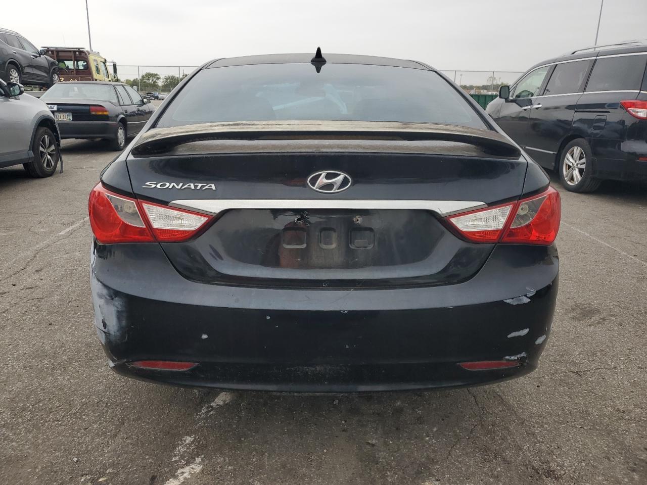 2011 HYUNDAI SONATA
