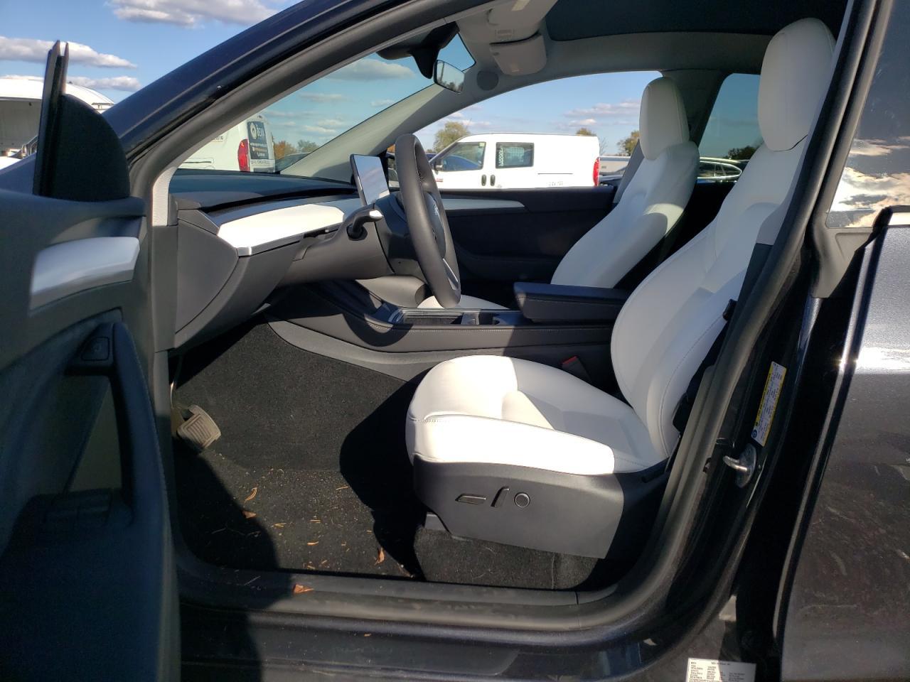 2024 TESLA MODEL Y