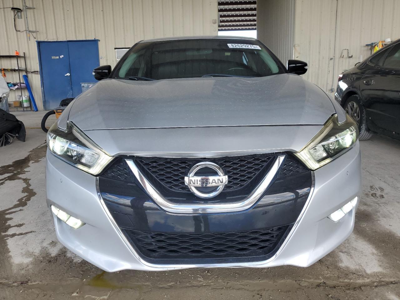 2018 NISSAN Maxima
