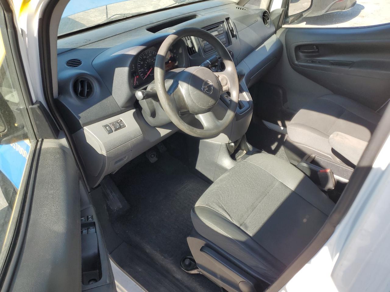 2014 NISSAN NV 200