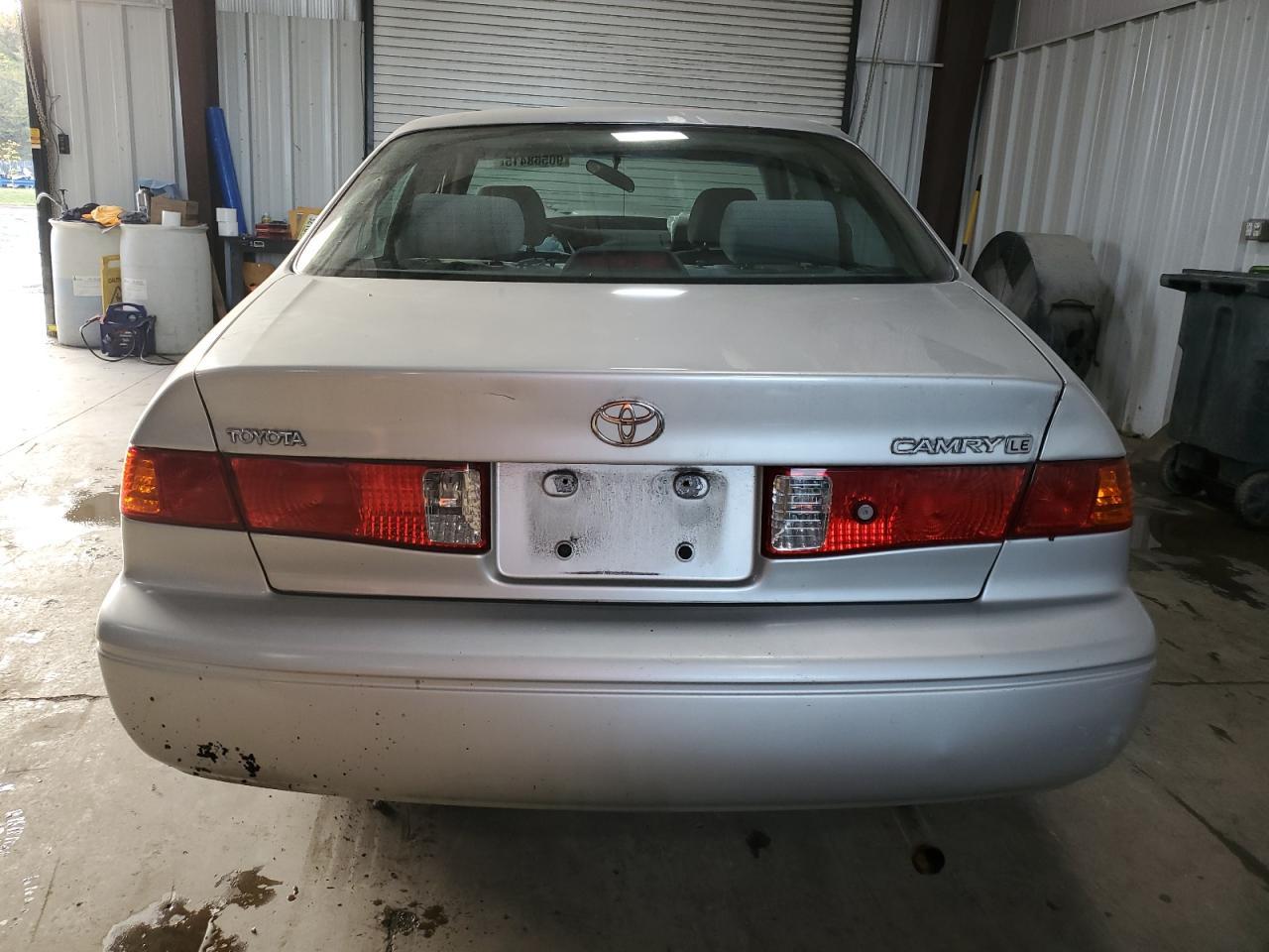 2001 TOYOTA CAMRY