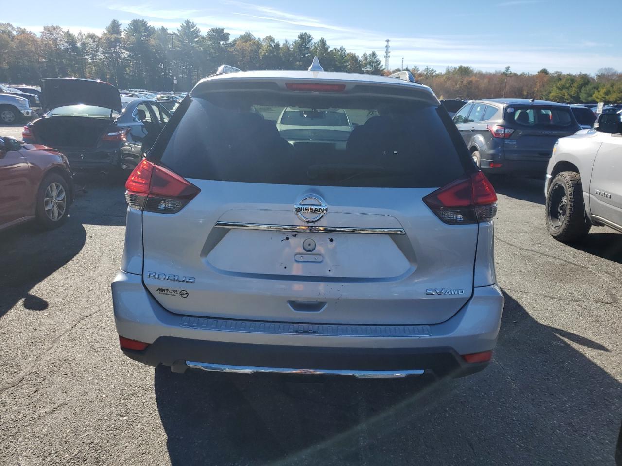 2017 NISSAN ROGUE