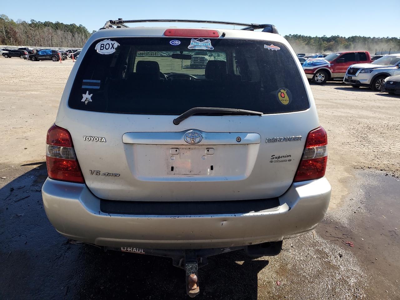 2004 TOYOTA HIGHLANDER